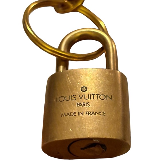 🖤Louis Vuitton Christmas Bundle-Authentic Lock & Small Box+Crossbody Chain+Charm - Picture 4 of 14